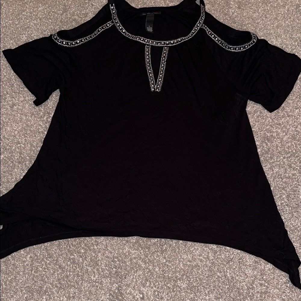 NWT! INC International Concepts Black Cold Shoulder Top with Silver Accents, L